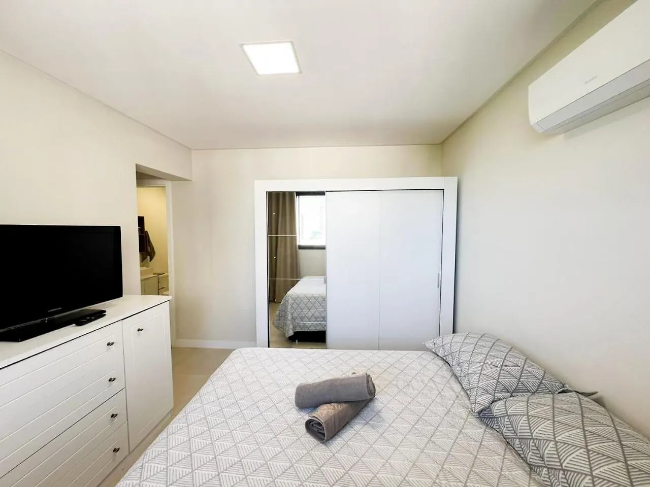 Ap Excelente 10 Andar Praia Brava Vista Mar Ao Horizonte Itajaí Apartamento